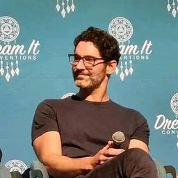 Tom Ellis 