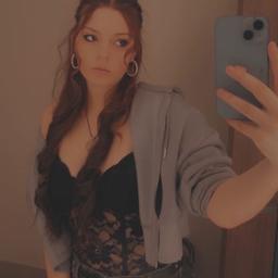 Courtney 