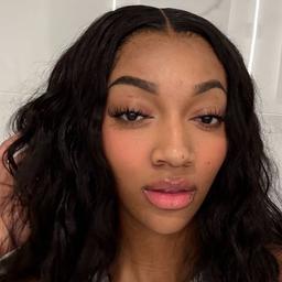Angel Reese 
