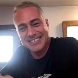 Taylor Kinney 